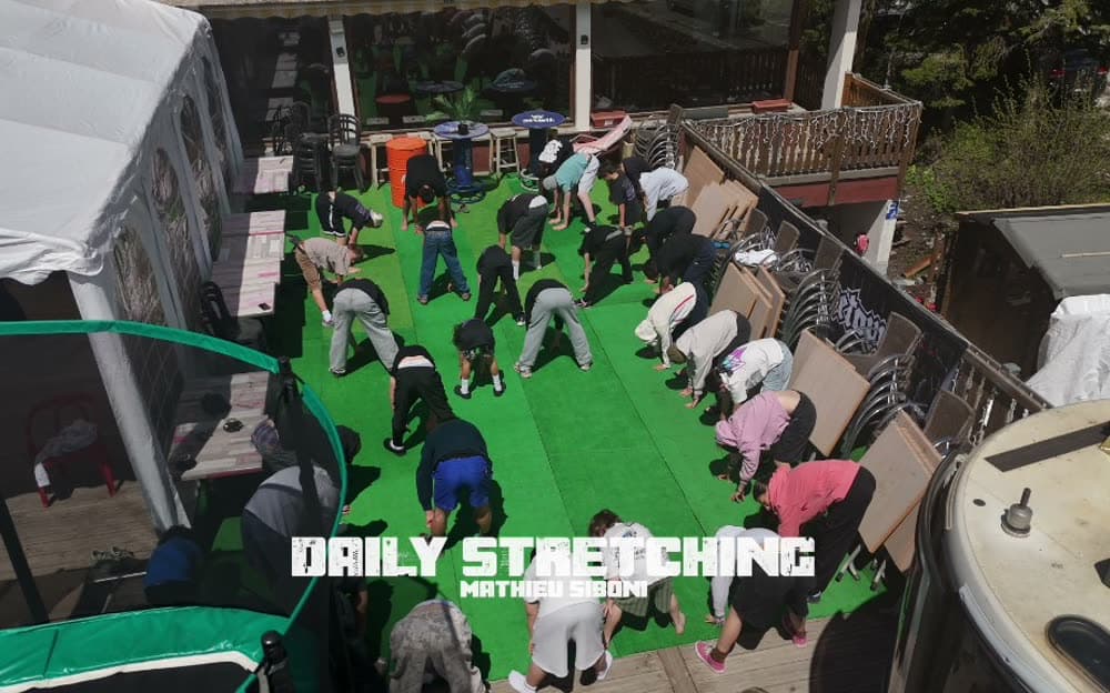 Daily stretching collectif — Mathieu Siboni · préparation physique